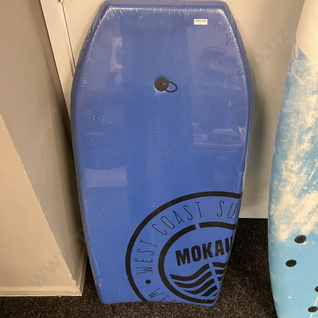 Mokau Malibu Surfboard. 210cm & New Mokau 41" Slick Bottom Body Board Blue Image 1++