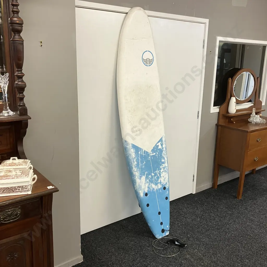 Mokau Malibu Surfboard. 210cm & New Mokau 41" Slick Bottom Body Board Blue Image 1++