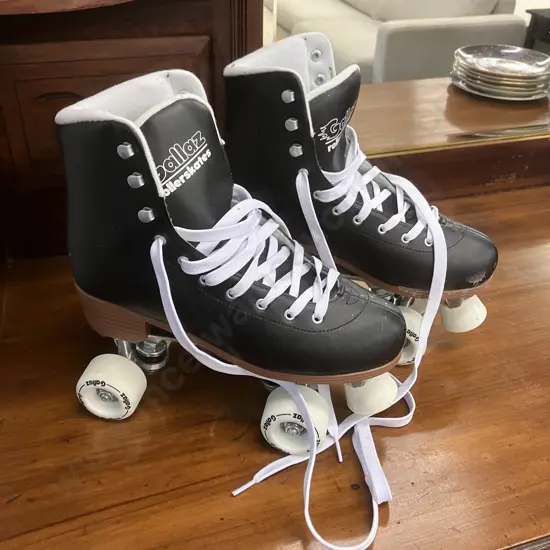 Gallaz Biarritz Quad Roller Skates - UK9 / EUR 41 / US10