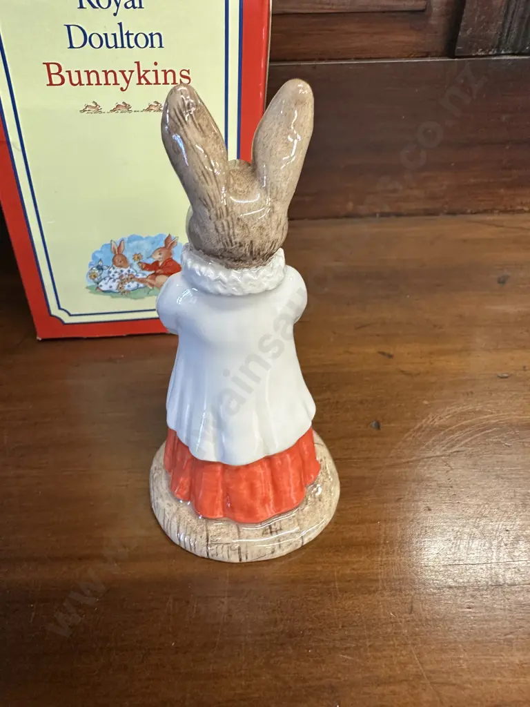 Royal Doulton Bunnykins Figure - DB223 Choir Singer Bunnykins, Boxed Image 1++