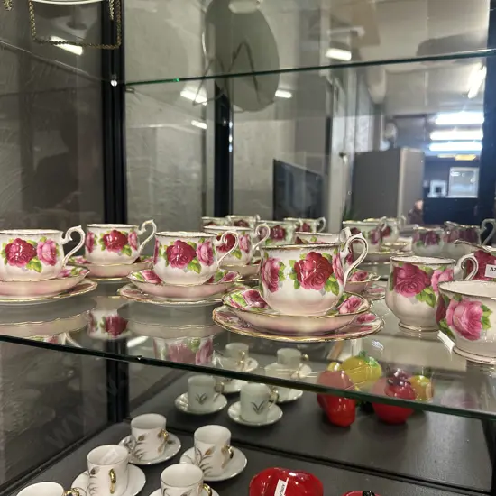Royal Albert Old English Rose Fine China - 21 Pieces Including 6 x Trios