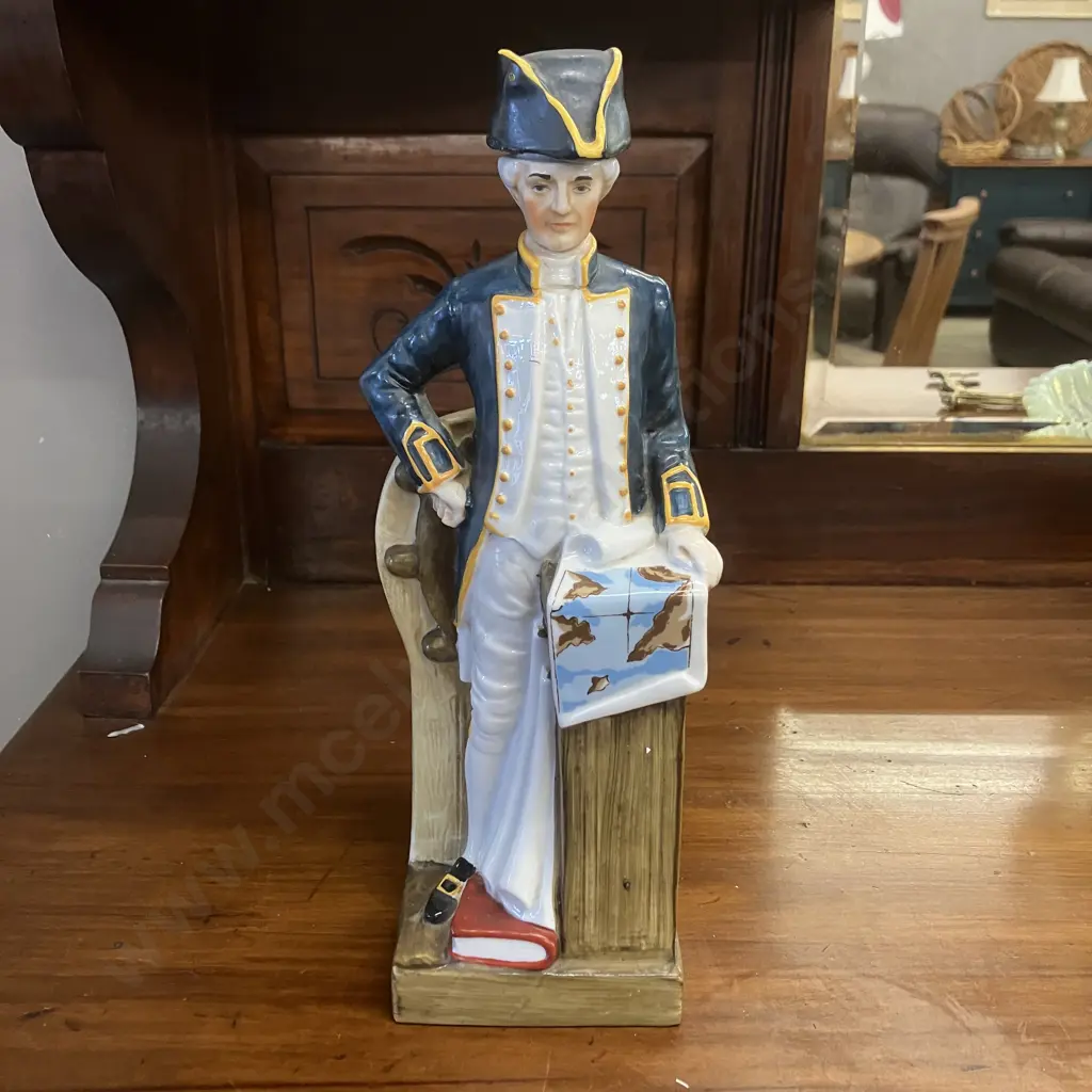 Captain Cook Endeavour Rum Decanter. H28.5cm Image 1++
