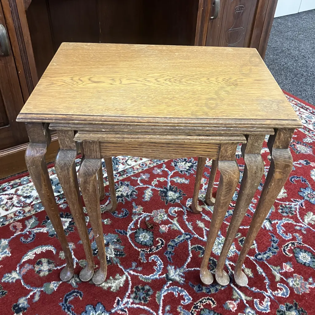 Nest Of Three Oak Tables, Fine Cabriole Legs. H50 W48 D36cm Image 1++