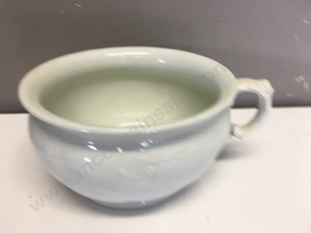 William Adams & Sons White Porcelain Chamber Pot. 13 x 22cm Image 1++