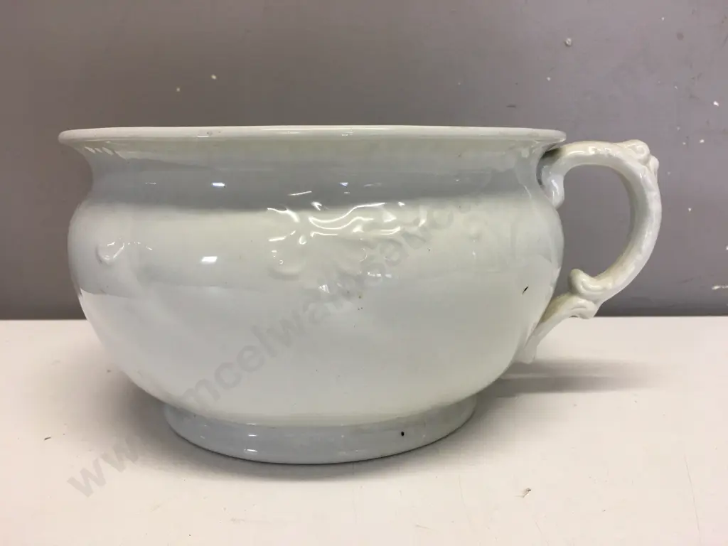 William Adams & Sons White Porcelain Chamber Pot. 13 x 22cm Image 1++