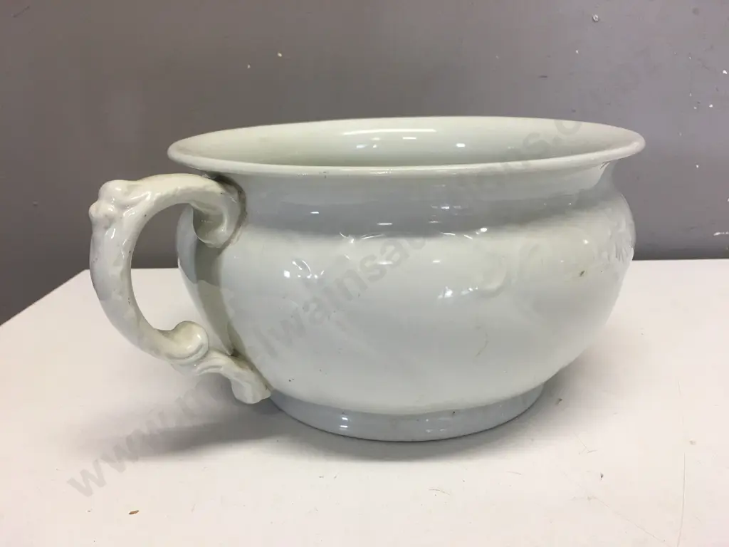 William Adams & Sons White Porcelain Chamber Pot. 13 x 22cm Image 1++