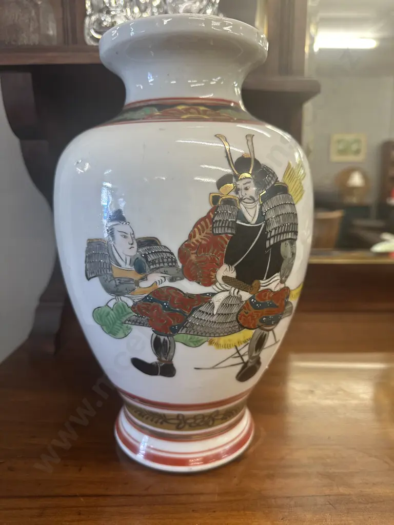 Vintage Japanese Satsuma Style Vase H29cm.  Image 1++