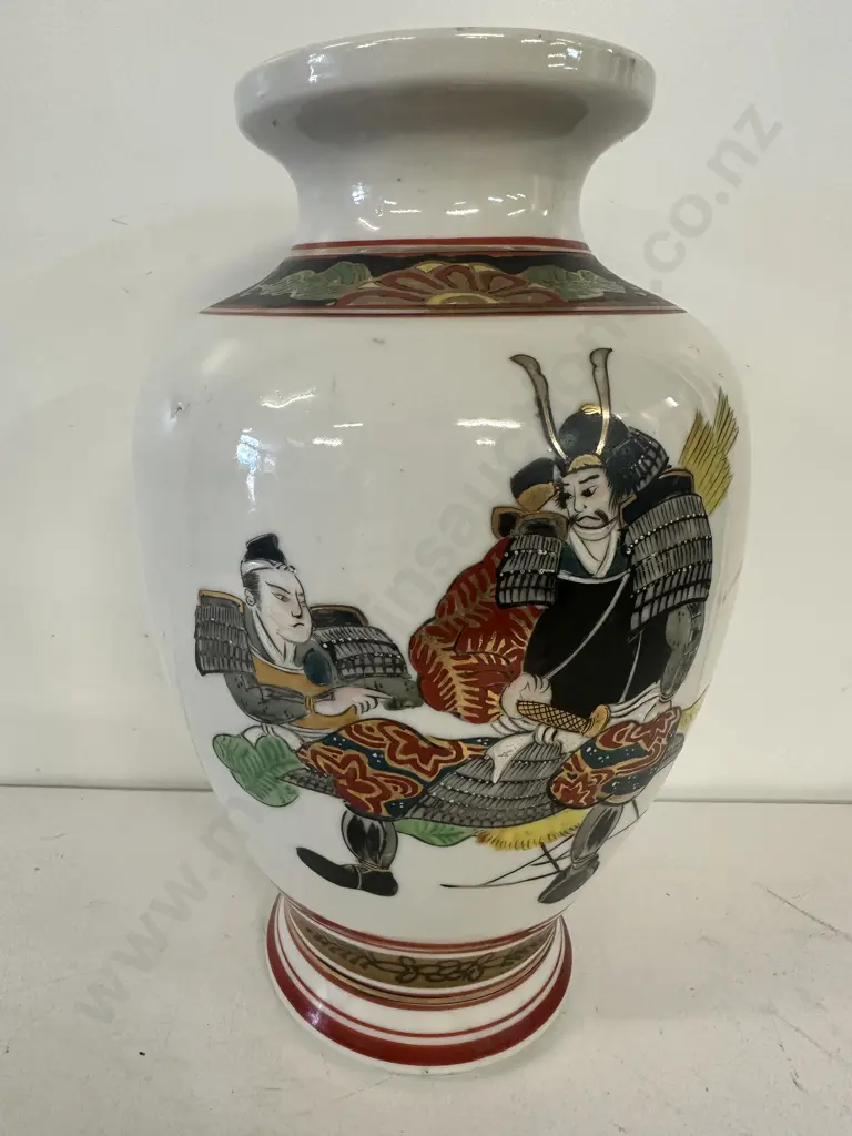 Vintage Japanese Satsuma Style Vase H29cm.  Image 1++