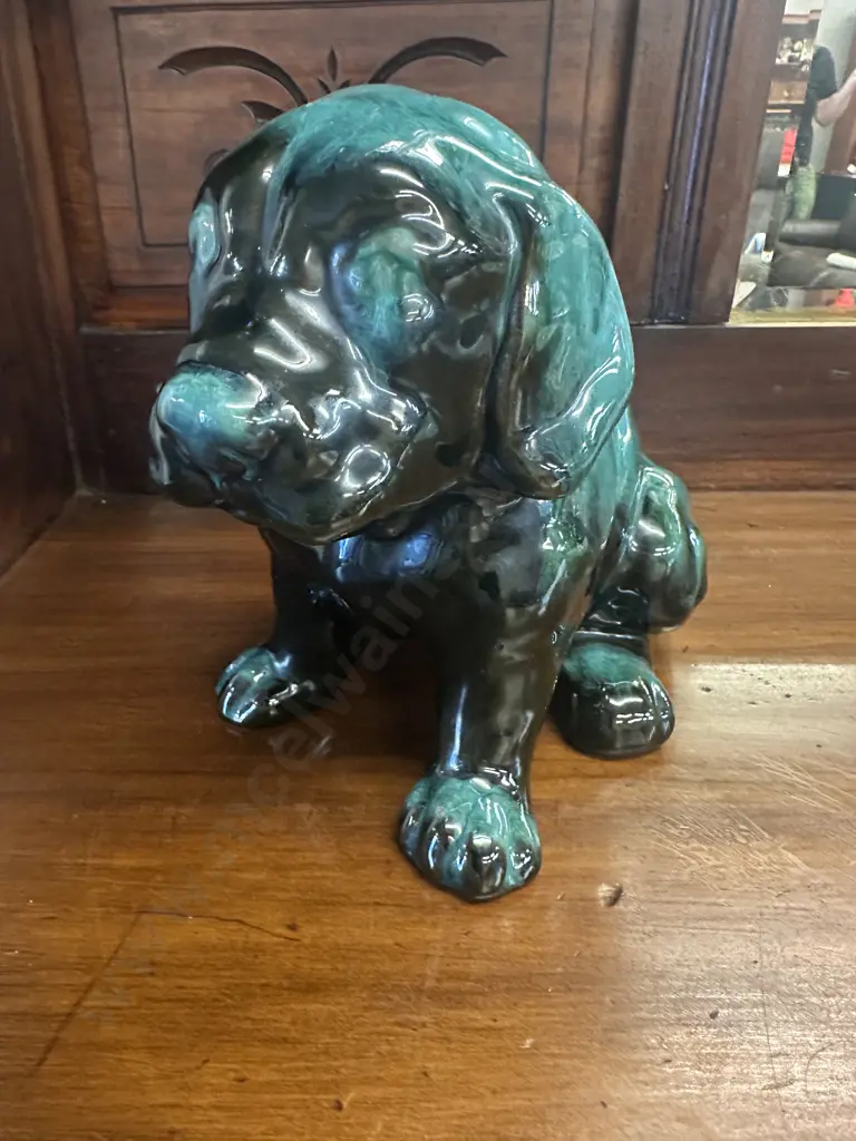 Vintage Blue Mountain Dog H18,W22.5cm. Image 1++