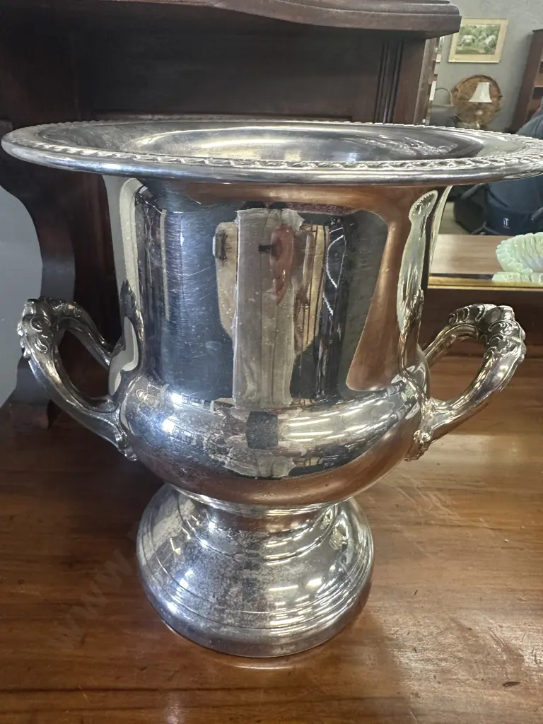 Large Vintage Silver Plated Ice Bucket H25.5cm. Image 1++
