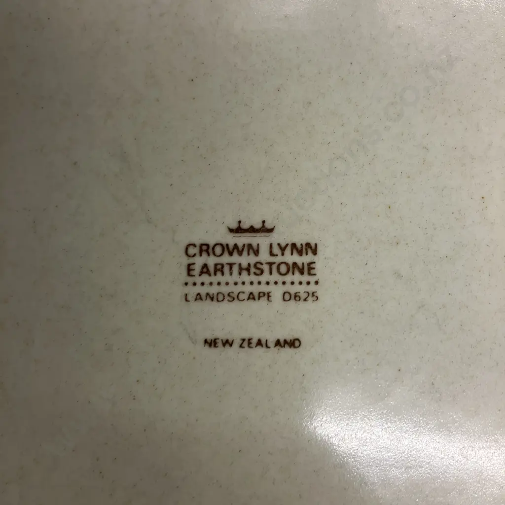 Hard To Find Crown Lynn EarthStone Landscape D625 Large Plates x 4. 26.5cm Image 1++