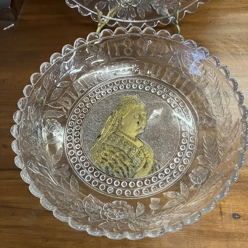 Queen Victoria 1897 Diamond Jubilee Pressed Glass Plate & Bowl Image 1++