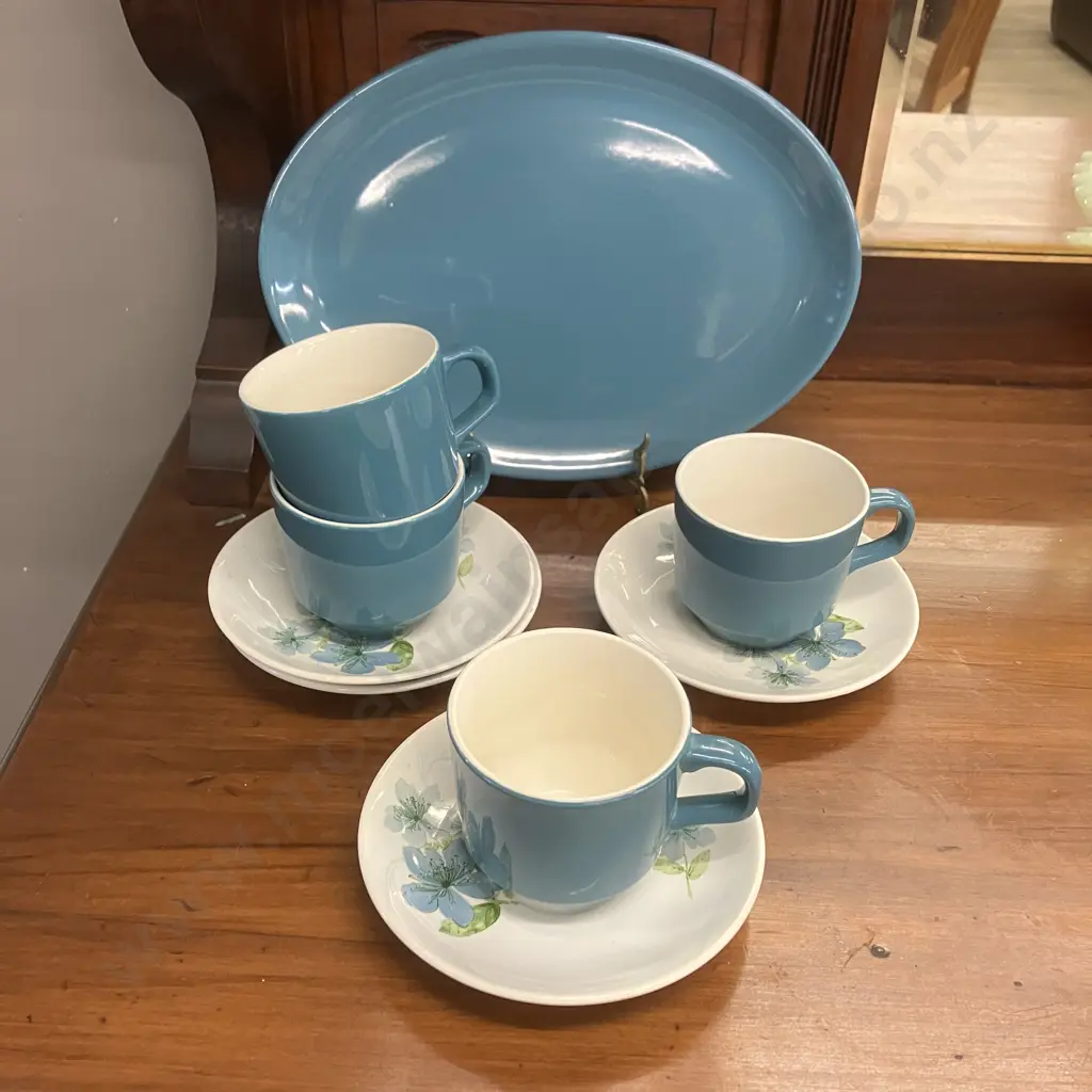Crown Lynn Sapphire Cup & Saucer Duos x 4 With a Crown Lynn Cook & Serve Oval Plate Image 1++