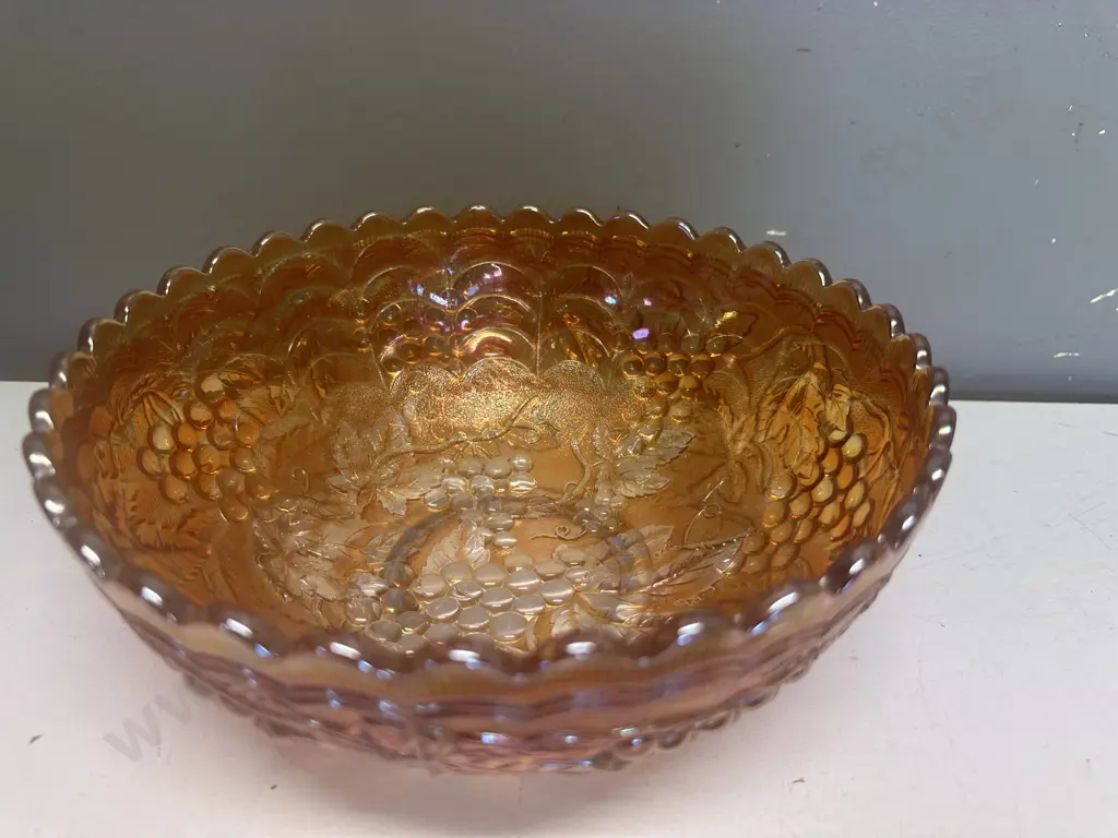 Vintage Imperial Carnival Marigold Grape Leaf Vine Bowl, Scalloped Edge. 10 x 23cm Image 1++