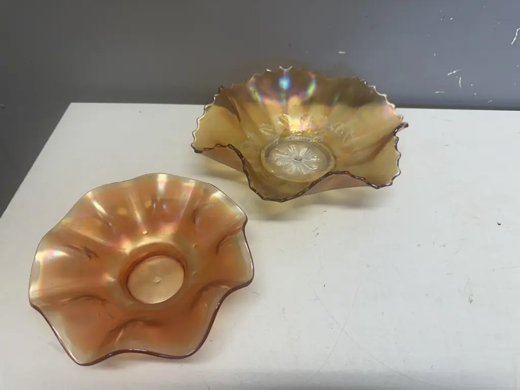Vintage Carnival Glass Ruffled Bowl Daisy & Leaves With Marigold Northwood Carnival Glass Bowl Image 1++
