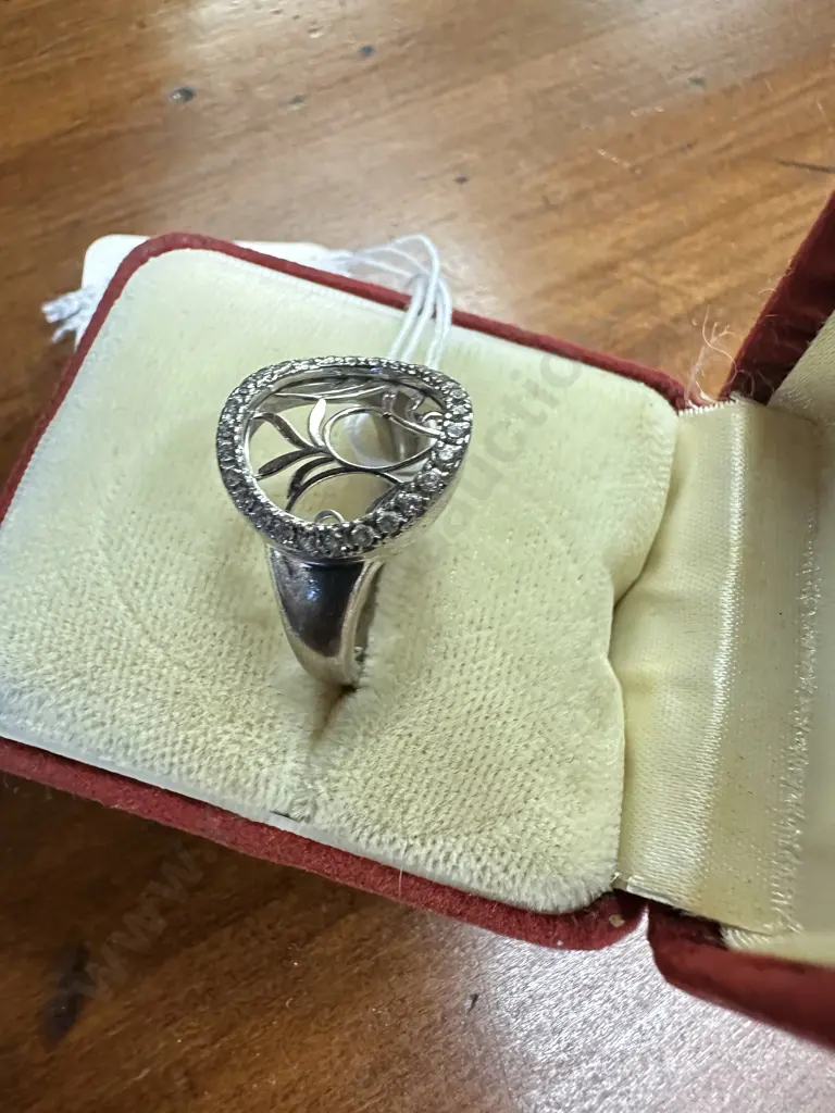 925 Ring With Clear Stones Image 1++