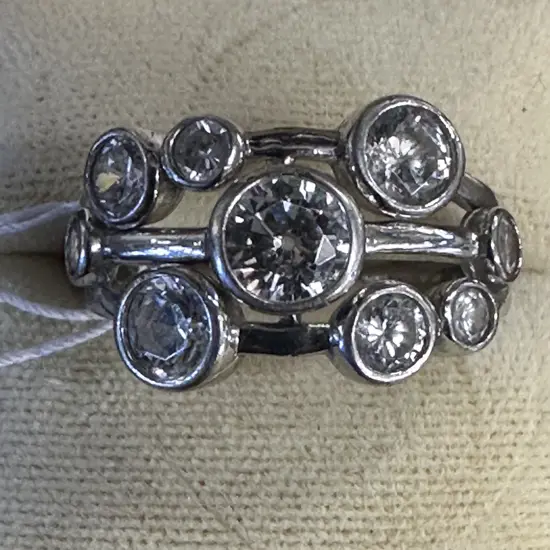 925 Ring With 9 Clear Stones