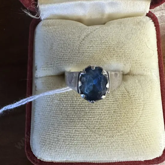 925 Ring With Oval Blue Stone