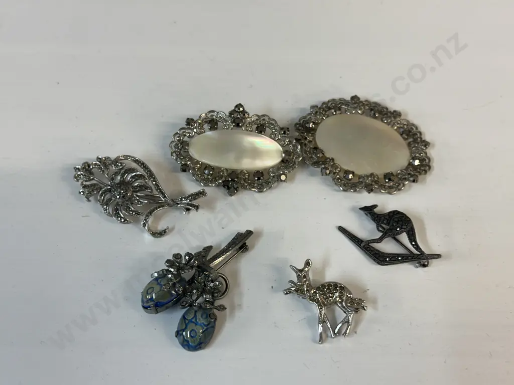 Selection Of Marcasite Brooches Image 1++
