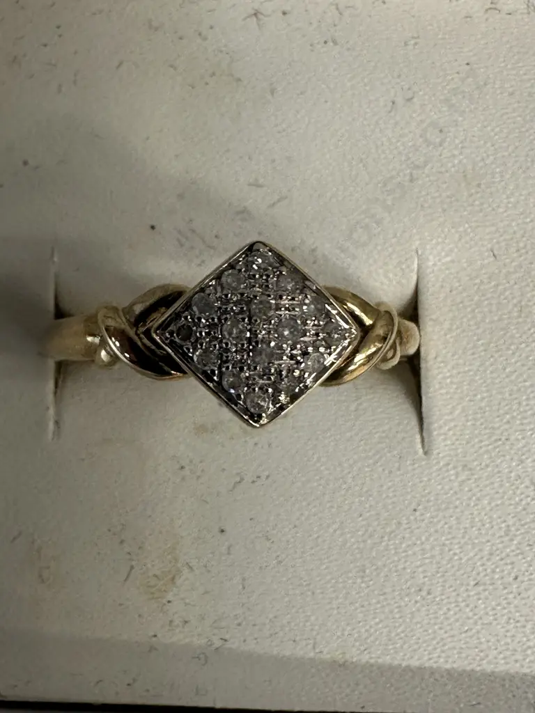 Gold Ring Stamped 375 With Diamonds Image 1++