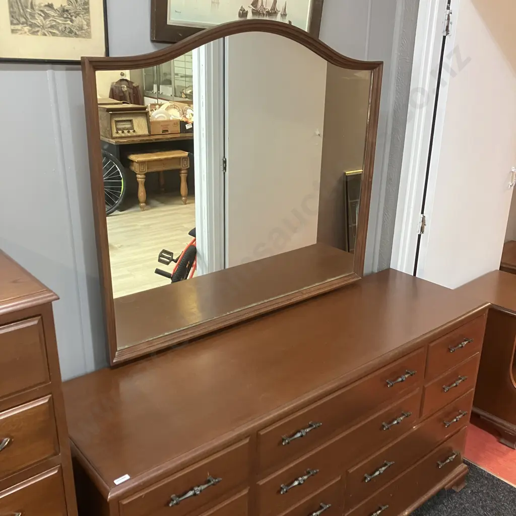 Mahogany 9 Drawer Dressing Table. H177 W152 D46cm Image 1++