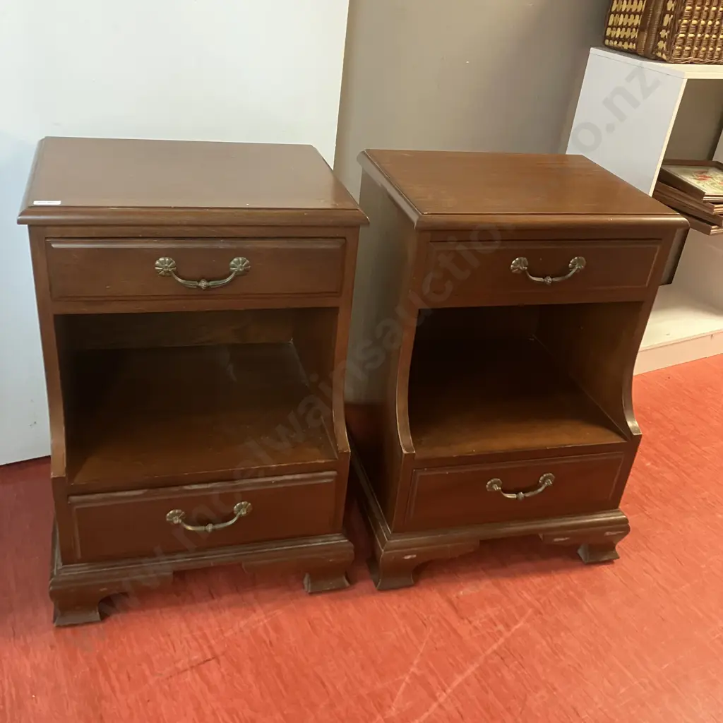Pair of Mahogany Bedsides - 2 Drawer With Shelf. H66 W46 D41cm Image 1++