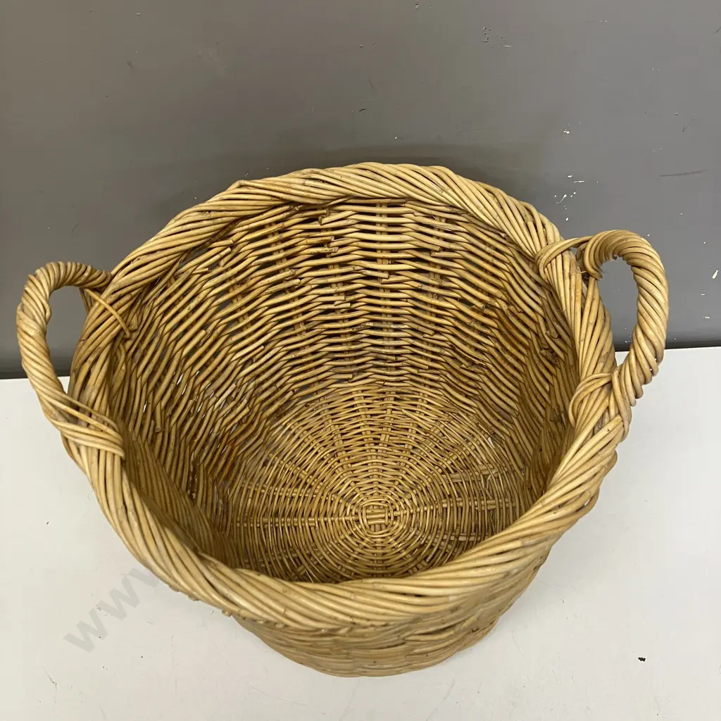 Vintage Wicker Double Handled Basket. 40 x 44cm Image 1++