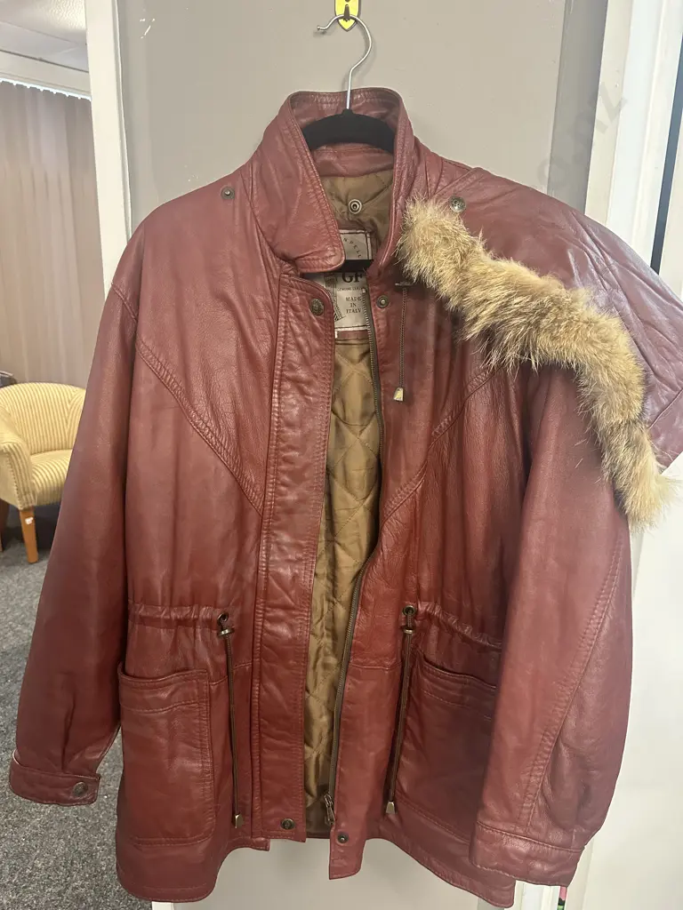 GF Italian Made Burgundy Leather Jacket With Hood Size M Image 1++