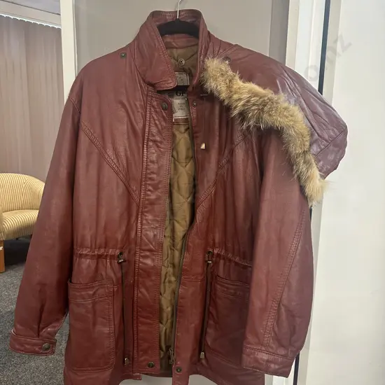 GF Italian Made Burgundy Leather Jacket With Hood Size M