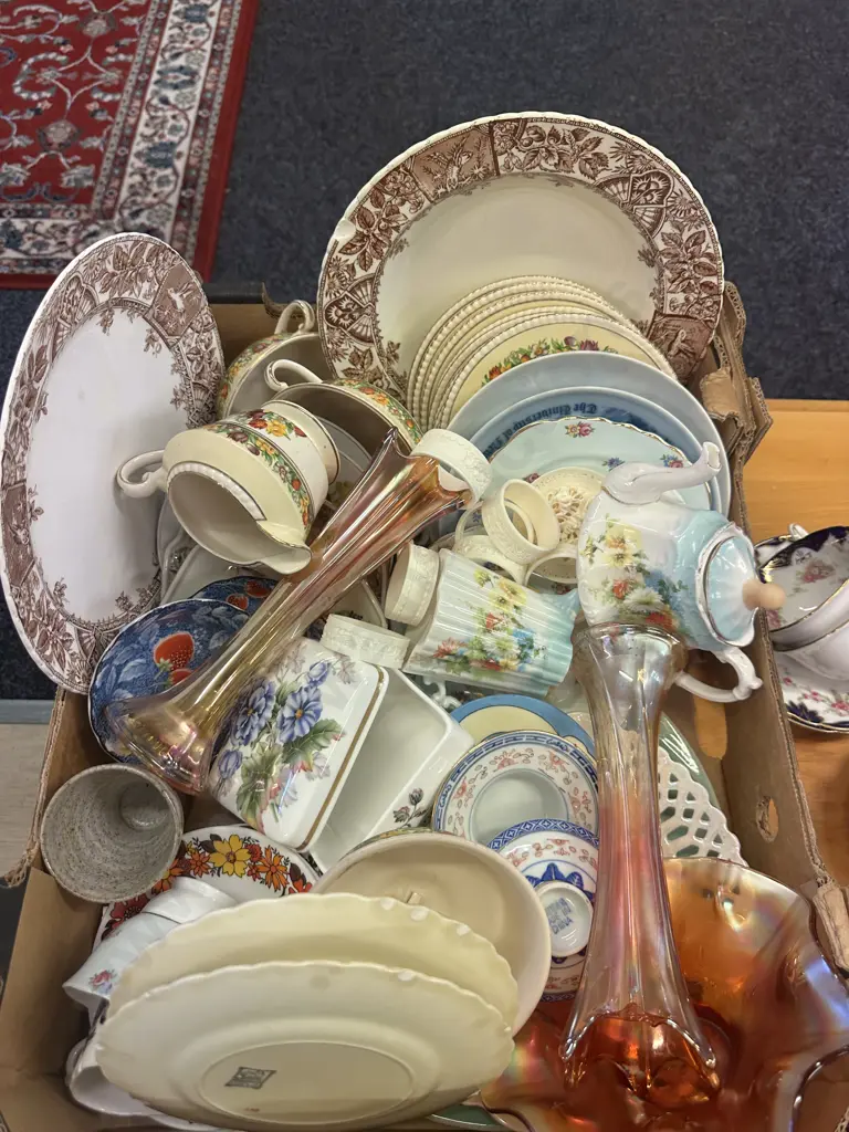 Assorted China Items Including Royal Worcester Lidded Dish, Simpsons Ware, Plates, Carnival Glass (af) Etc Image 1++