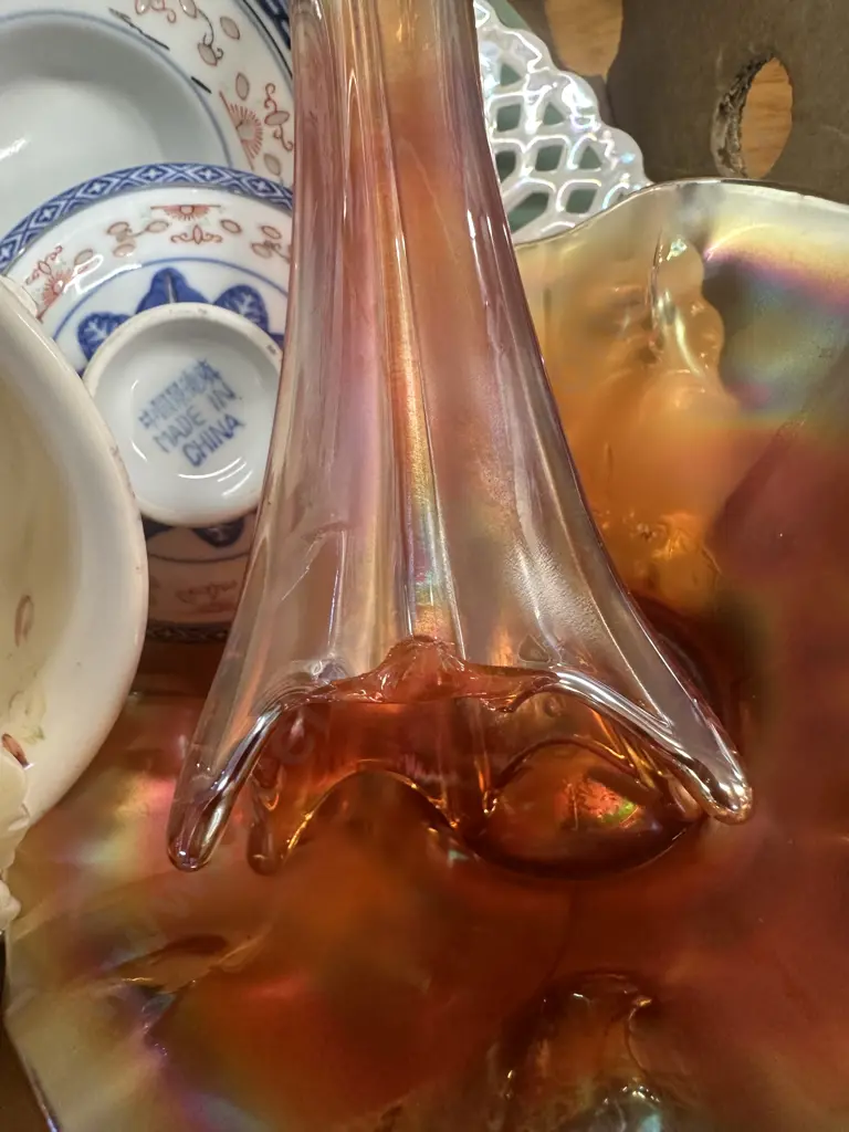 Assorted China Items Including Royal Worcester Lidded Dish, Simpsons Ware, Plates, Carnival Glass (af) Etc Image 1++