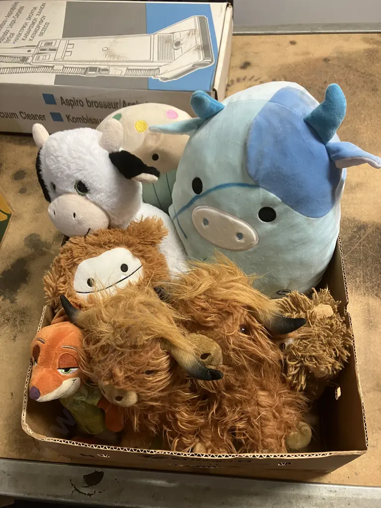 Box Lot Assorted Soft Toys Image 1++
