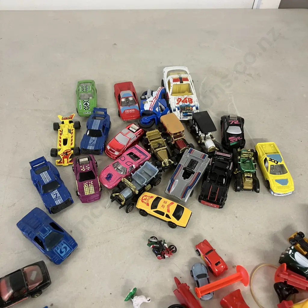 Assorted Toy Cars - Majorette Fiat 127 No 203 With Dog, Corgi, Matchbox, Yatming, Etc & Assorted Planes Image 1++