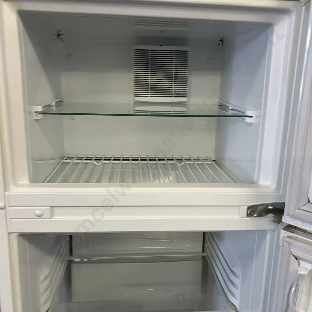 Fisher & Paykel E249T 248 Litre Fridge Freezer, #LIF120266 Image 1++