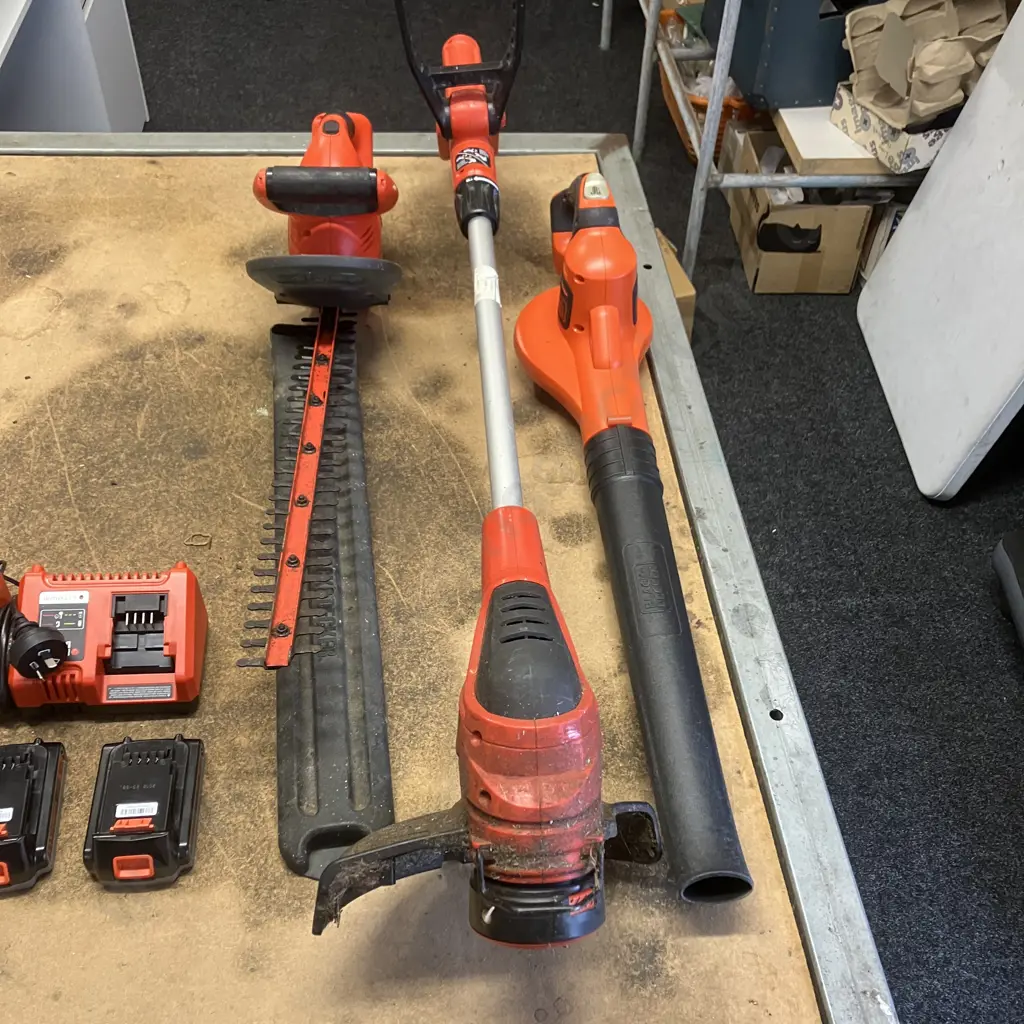 Black & Decker 18V Cordless Tools - Drill PS18-XE, Blower, Hedge Trimmer, Line Trimmer, Batteries & Chargers Image 1++