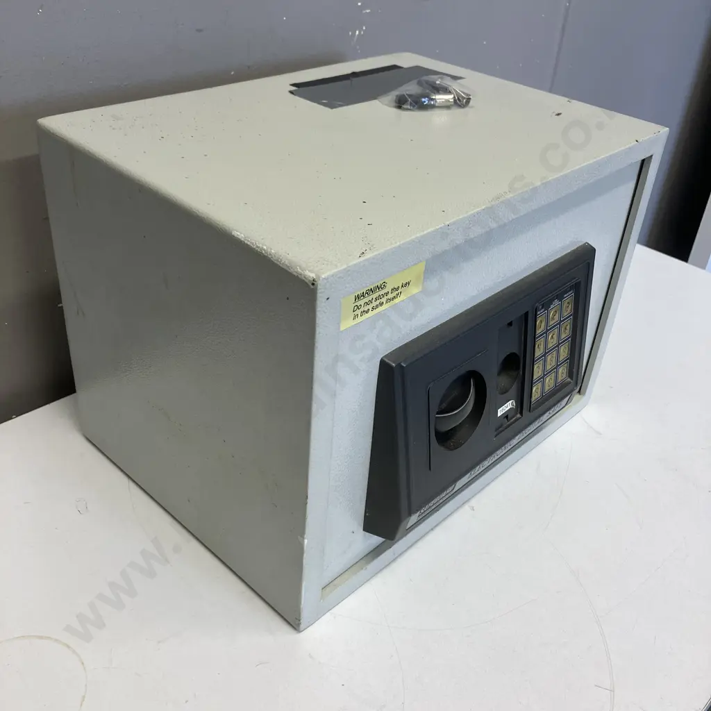 Safeguard Electronic Digital Safe With Keys. H25 W35 D25cm Image 1++