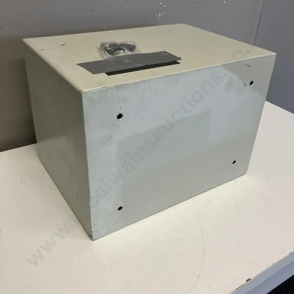 Safeguard Electronic Digital Safe With Keys. H25 W35 D25cm Image 1++