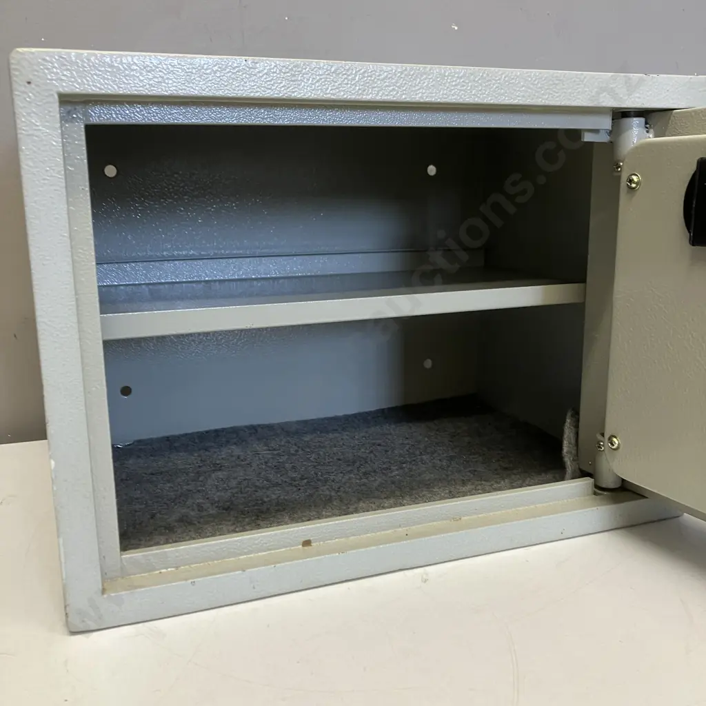 Safeguard Electronic Digital Safe With Keys. H25 W35 D25cm Image 1++