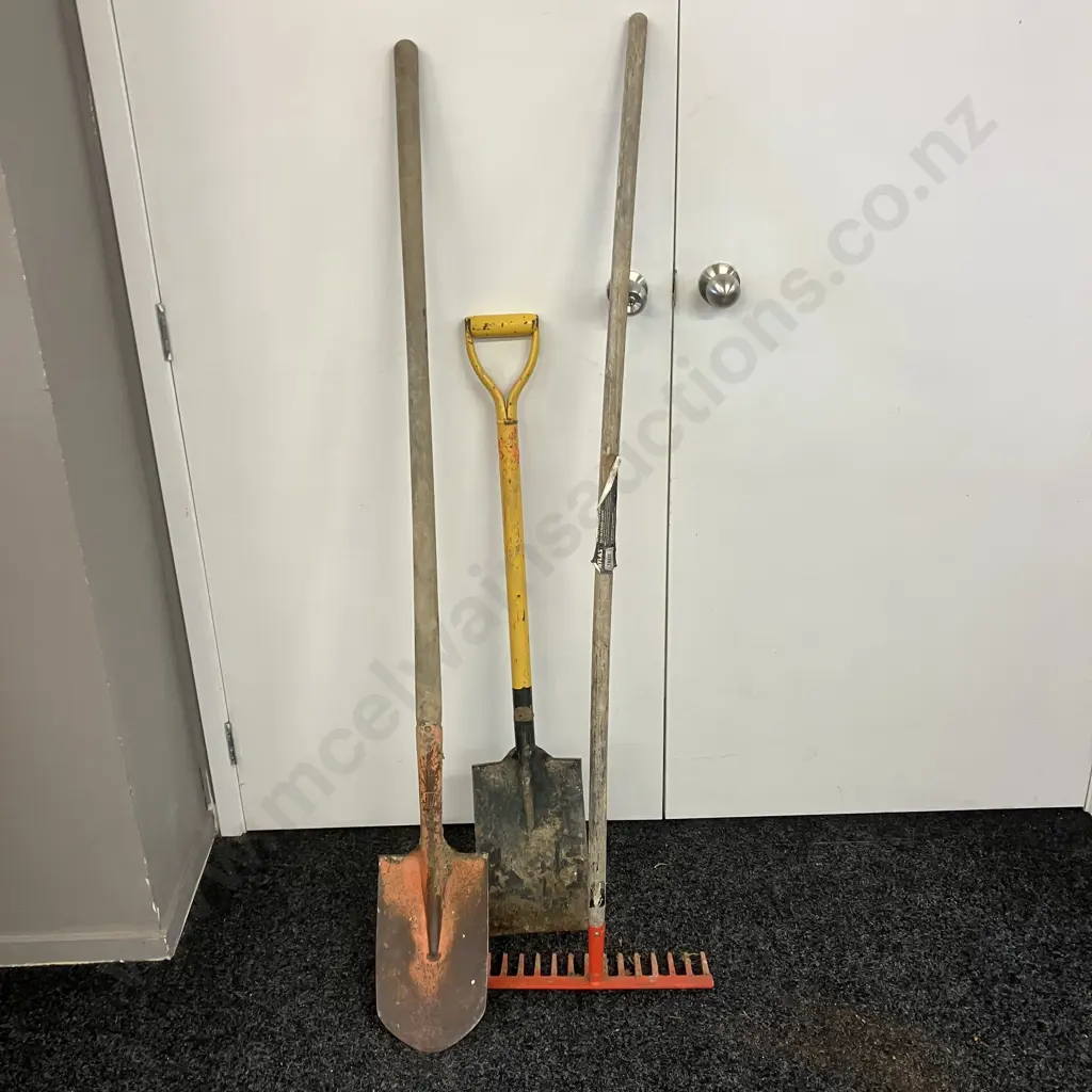 Garden Tools - Rake, Spade, Long Handled Spade Image 1++