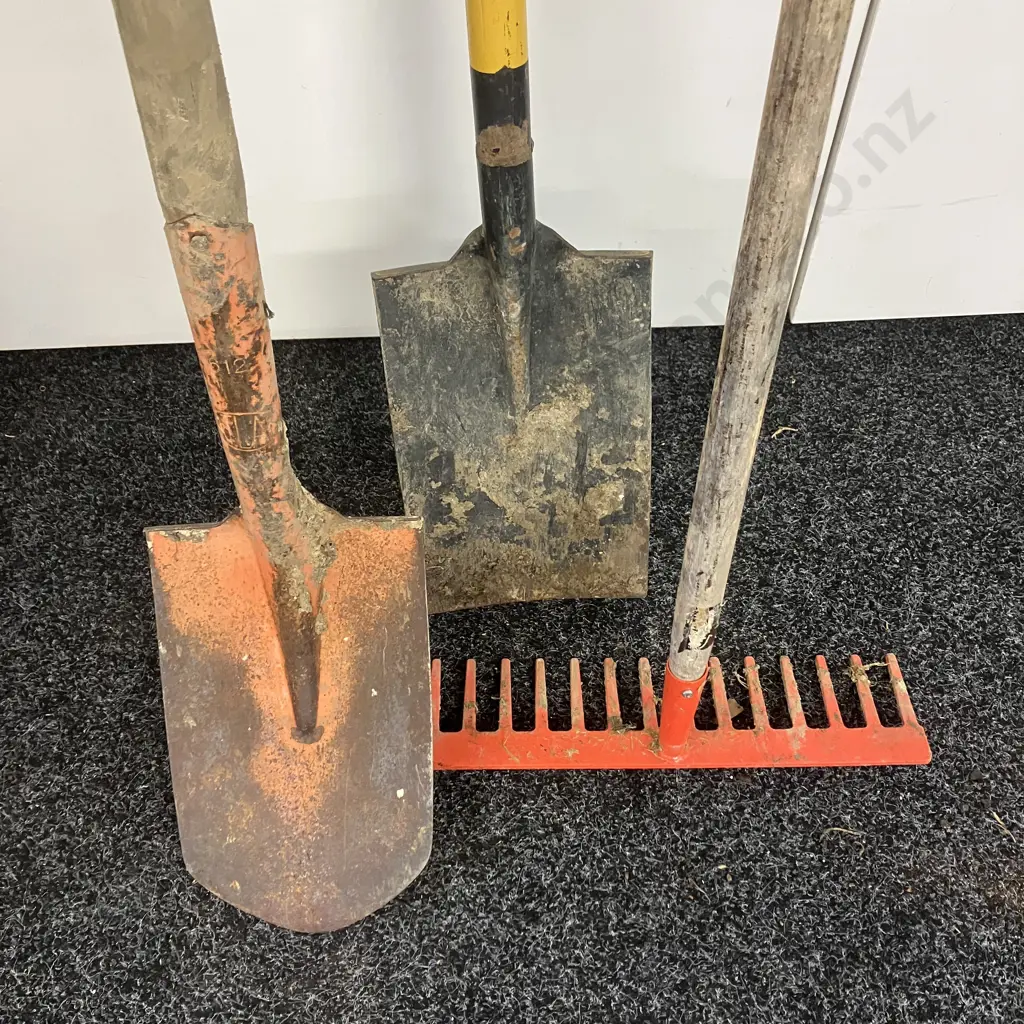Garden Tools - Rake, Spade, Long Handled Spade Image 1++