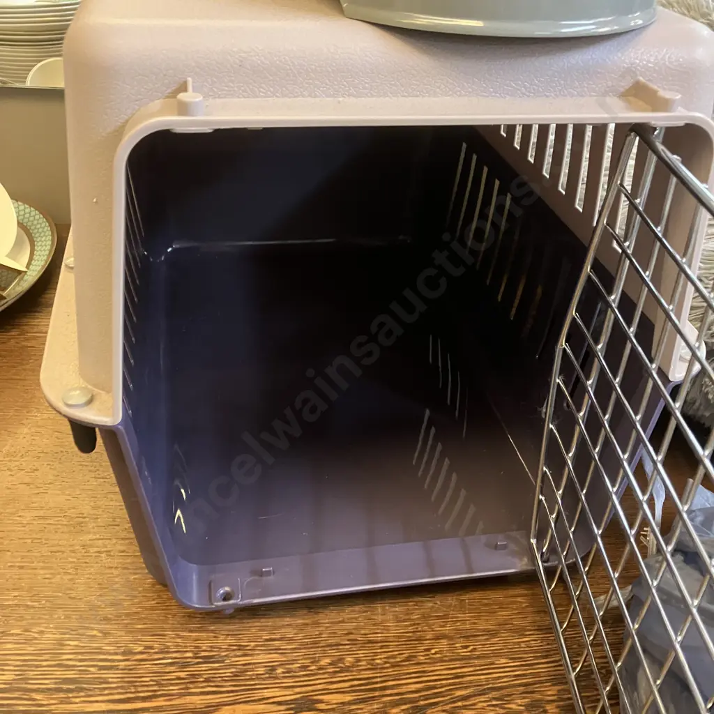 Cat Carry Cage, Padded Bed, Water Dish, Toys, Litter Tray Image 1++