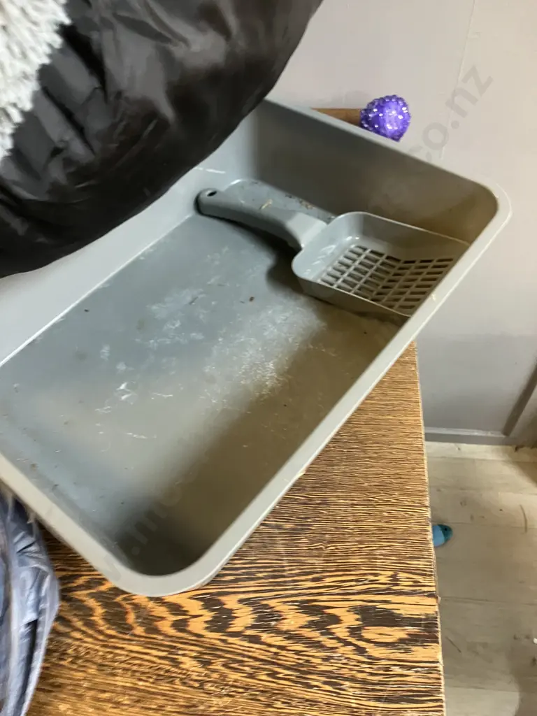 Cat Carry Cage, Padded Bed, Water Dish, Toys, Litter Tray Image 1++