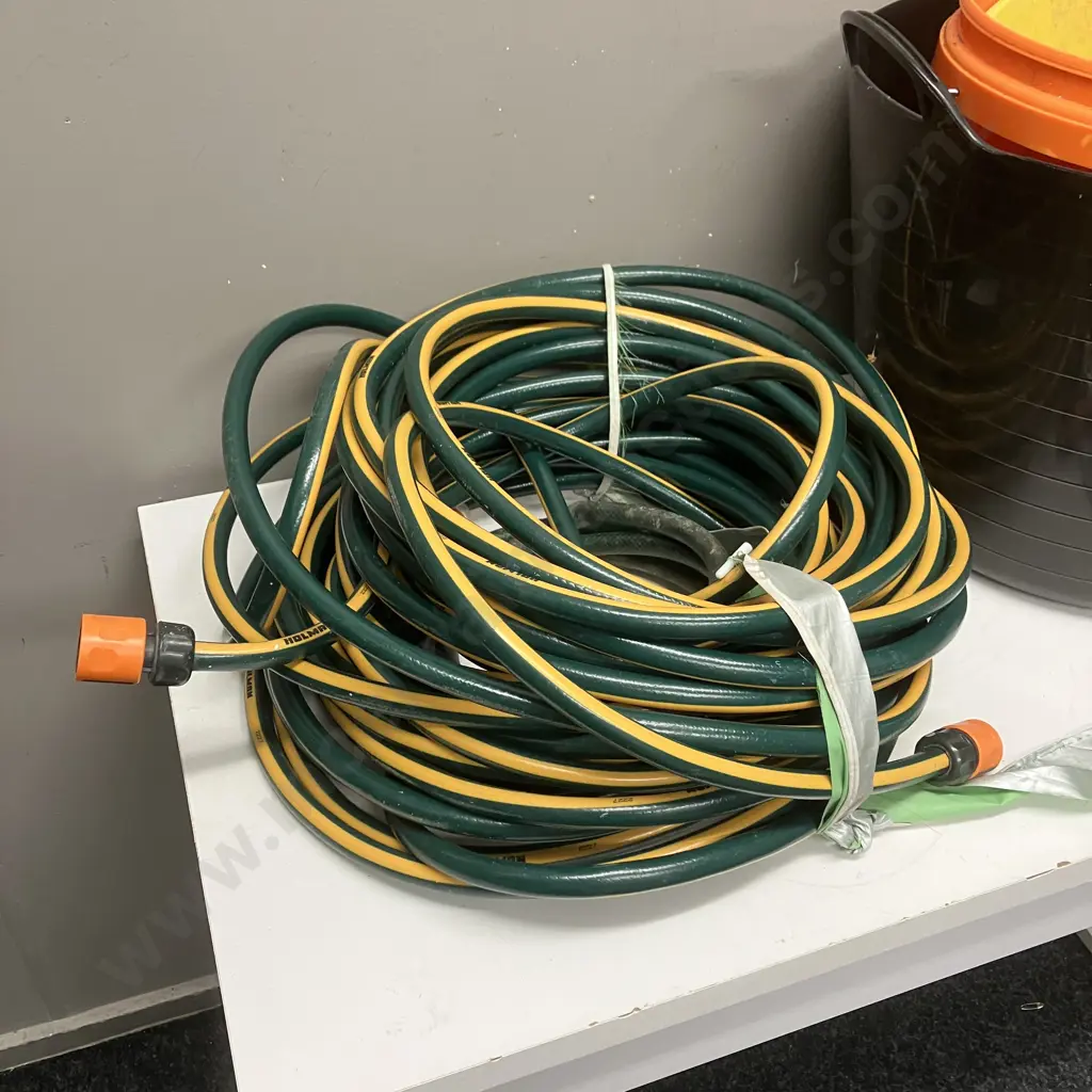 Garden Hoses, Flexi Tub, Buckets Image 1++
