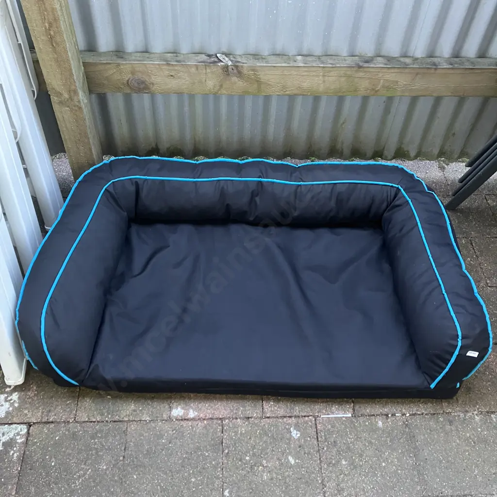 Petzone Sofa Bed With Memory Foam Topper. H26 W110 D70cm Image 1++