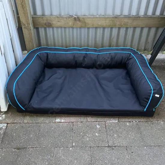 Petzone Sofa Bed With Memory Foam Topper. H26 W110 D70cm