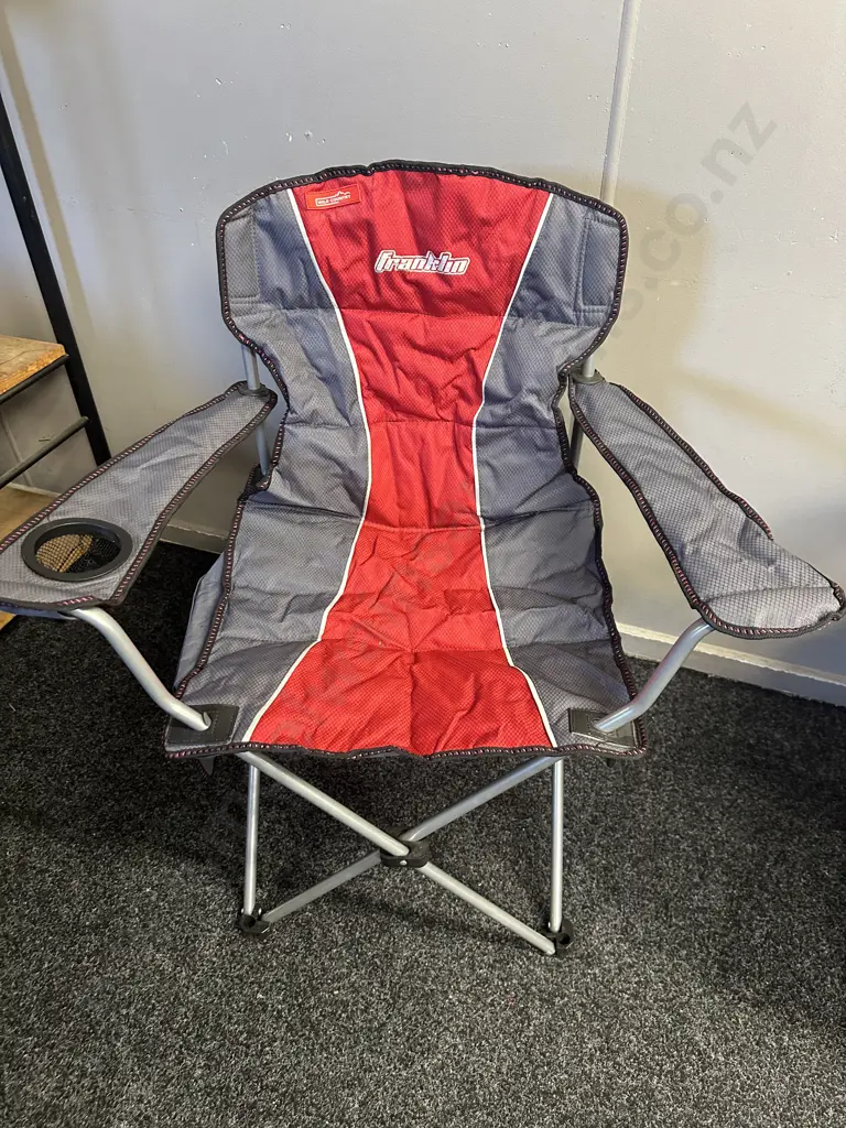 Pair Of Wild Country Franklin Red Fold Up Chairs In Bags Image 1++