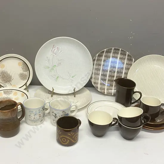 Box Lot Assorted Crown Lynn Items