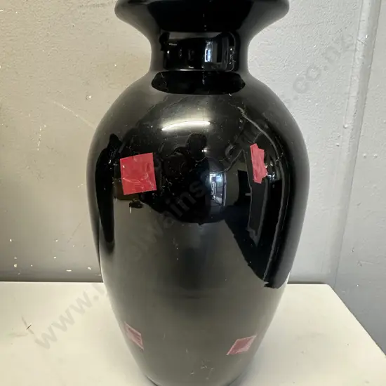 Black Vase With Red Square Detail H26cm