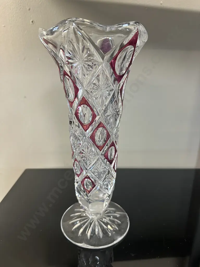 Vintage Bleikristall Vase Red Diamond Detail H25cm. Image 1++