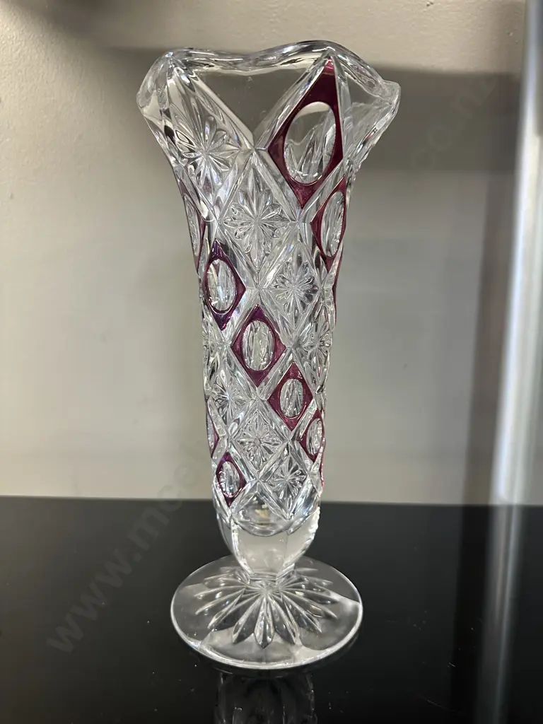 Vintage Bleikristall Vase Red Diamond Detail H25cm. Image 1++